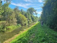 sch&ouml;ner Weg entlang der Gro&szlig;en Aue